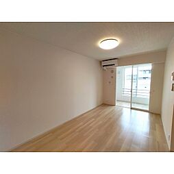 グランツリーベ　II 1階1LDKのリビング/ダイニング