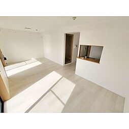 ブレイン−ｍ 3階2LDKのリビング/ダイニング