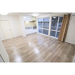 グリーンマウント本城　Ｗ 1階2LDKのリビング/ダイニング