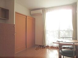 レオパレス南彦根II番館 106 1階1Kのリビング/ダイニング