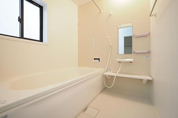 ■バスルーム■浴室乾燥機、追焚き機能付き　3号棟