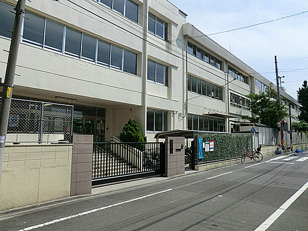 板橋区立高島第五小学校（214m）