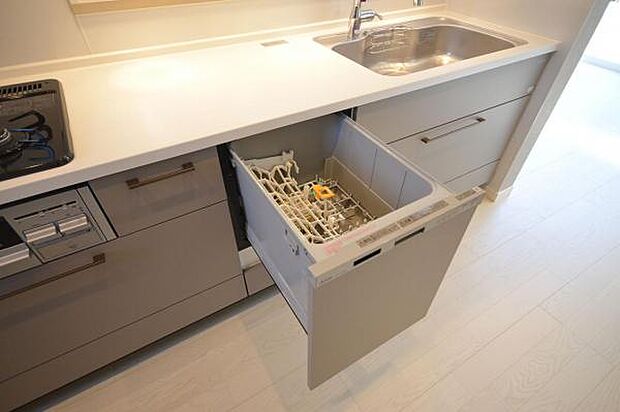 洗いも乾燥もお任せ食器洗い乾燥機内蔵型