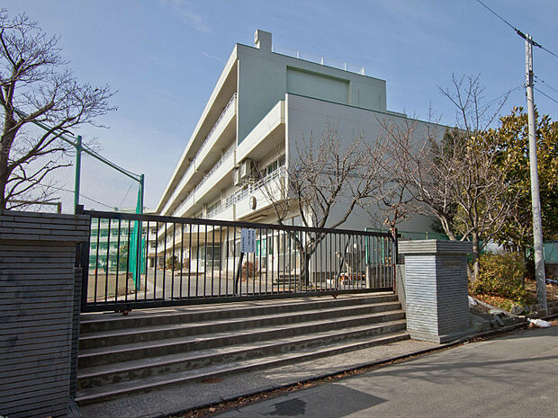 志木市立志木中学校（980m）