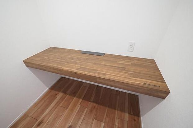 スタディカウンター（リビング内）  