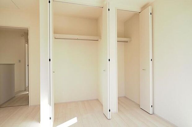 2階洋室-2 ワイド収納