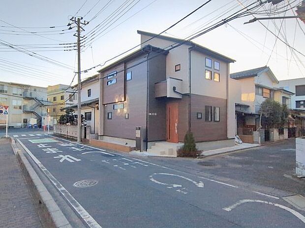 前面道路を含む現地写真
