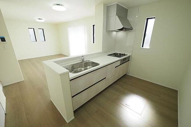 セミオープン仕様のシステムキッチン