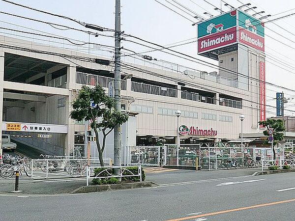 島忠新座店 徒歩5分。 381m