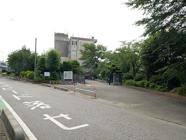 志木市立宗岡第二中学校 徒歩5分。 360m