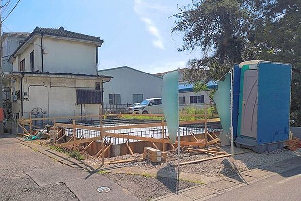 販売現地