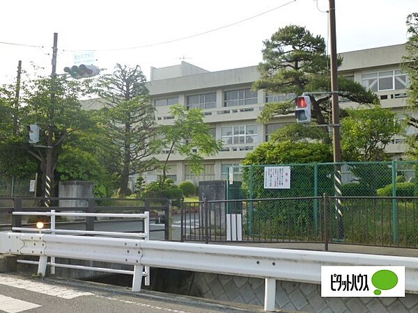 中学校「大井町立湘光中学校まで491m」