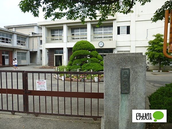 画像29:中学校「南足柄市立岡本中学校まで1579m」