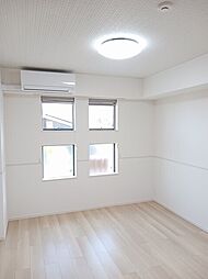 トモズ・ヴィラII 103 1階1LDKのリビング/ダイニング