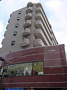 山形駅よりバス15分 徒歩1分 4階 築25年8ヶ月の賃貸物件