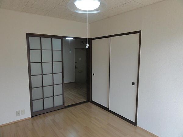 apartment 山形県上山市金生東1丁目
物件地図