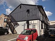 山形駅よりバス15分 徒歩2分 築31年5ヶ月 2階建の賃貸物件