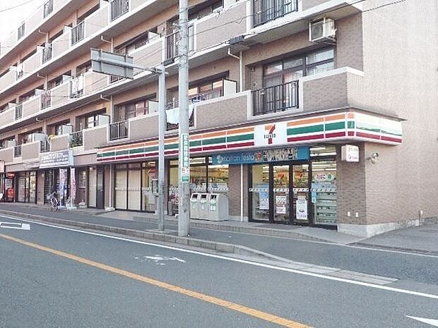 セブンイレブン船橋塚田駅前店 徒歩6分。 450m