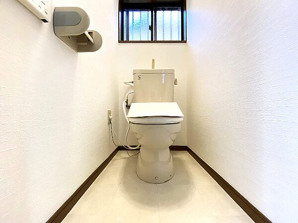 嬉しい温水暖房便座のトイレです