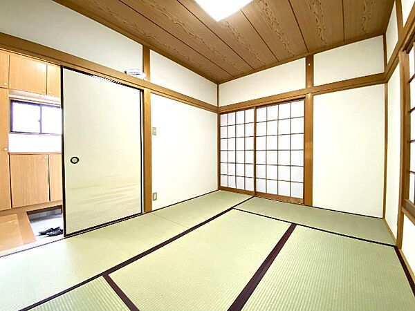 明るい和室です