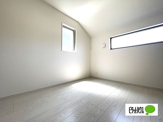 明るい洋室です