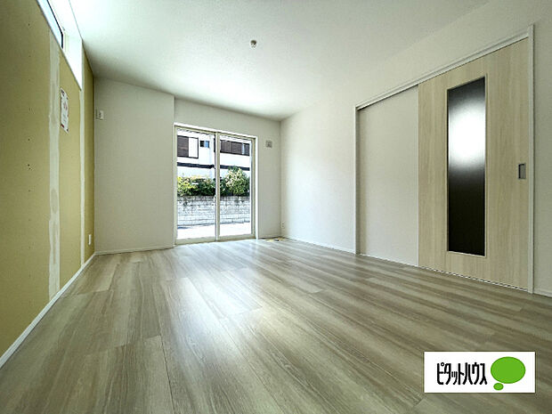 明るく開放的なリビングです