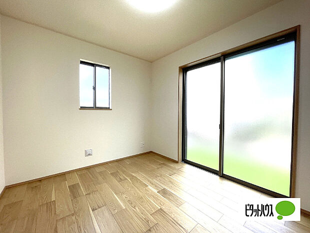 明るい洋室です