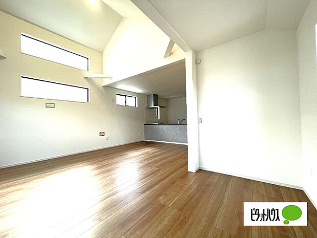 明るく開放的なリビングです