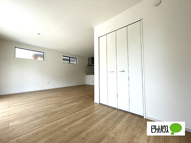 明るく開放的なリビングです