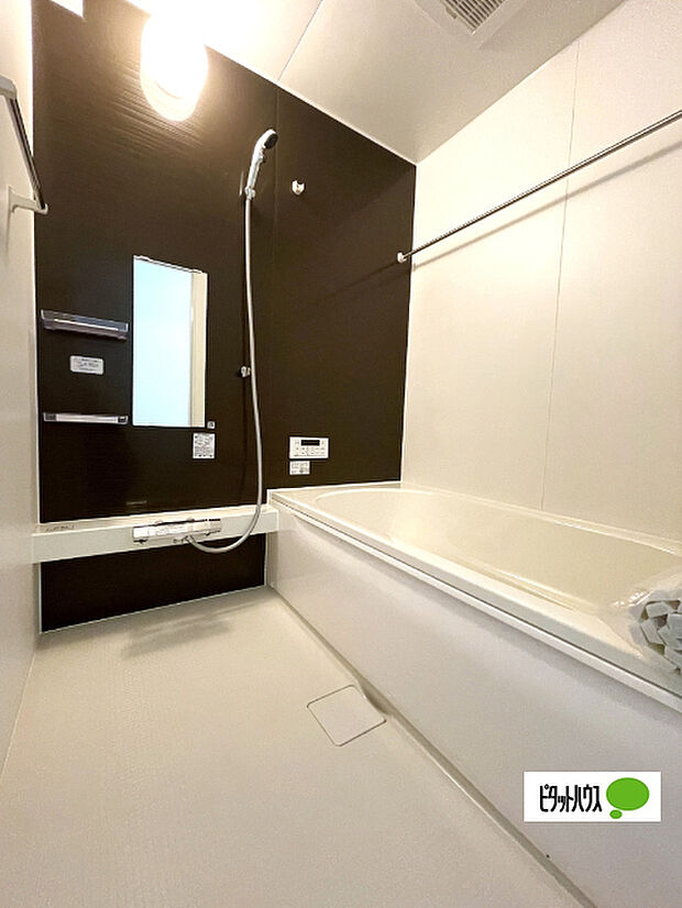 追い炊き・浴室乾燥機能付きです