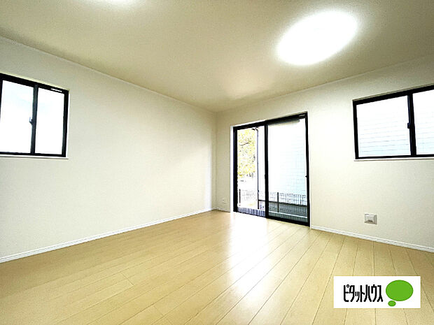 明るく開放的なリビングです