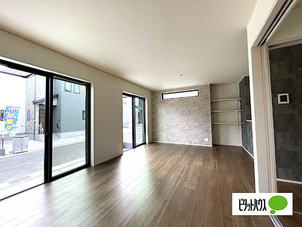 明るく開放的なリビングです