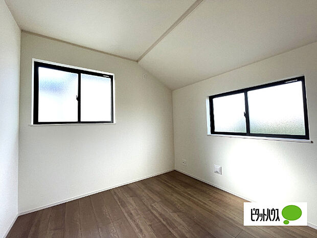 明るい洋室です