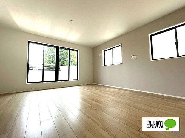 明るく開放的なリビングです