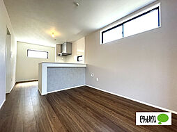 全2棟／1号棟　干し分けができるバルコニー3か所 3LDKのリビング/ダイニング