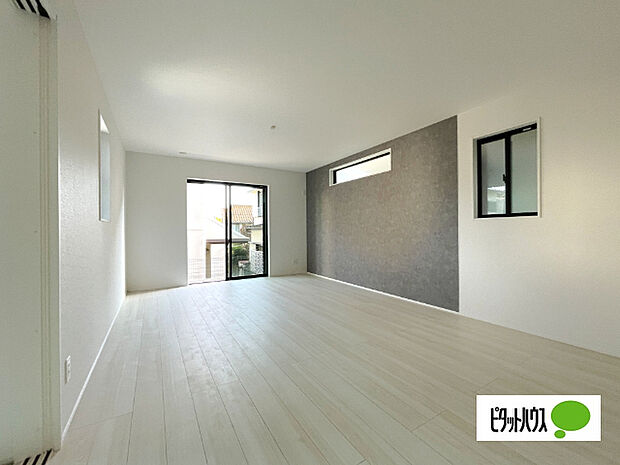 明るく開放的なリビングです