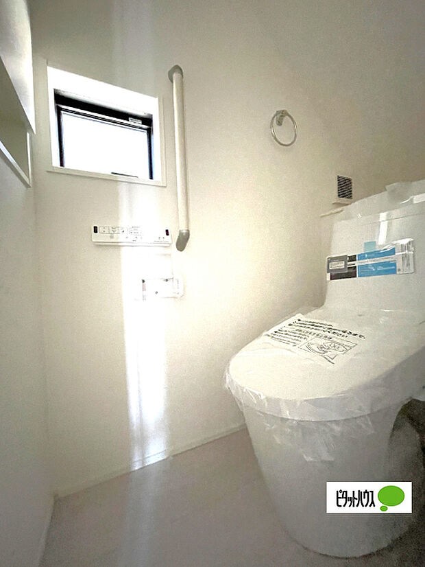 嬉しい温水暖房便座のトイレです