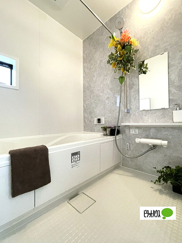 追い炊き・浴室乾燥機能付きです