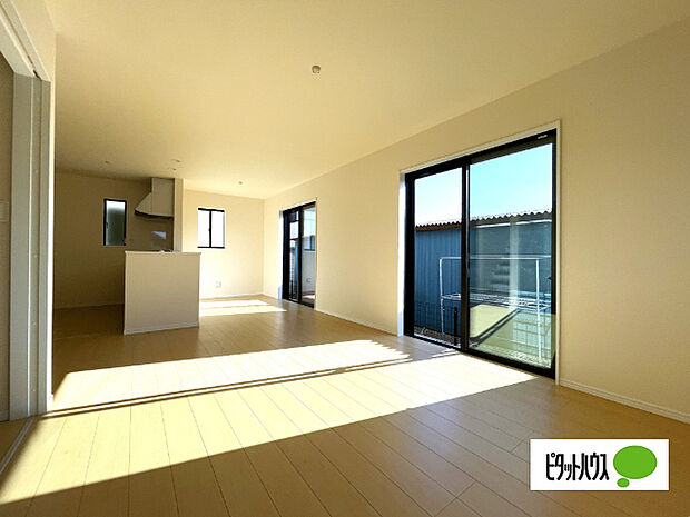 明るく開放的なリビングです