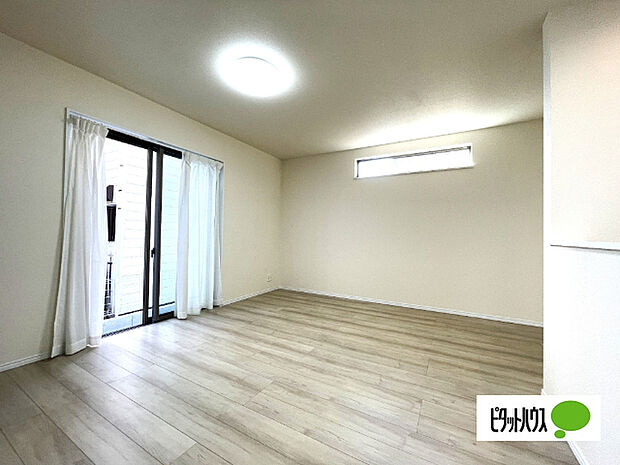 明るく開放的なリビングです