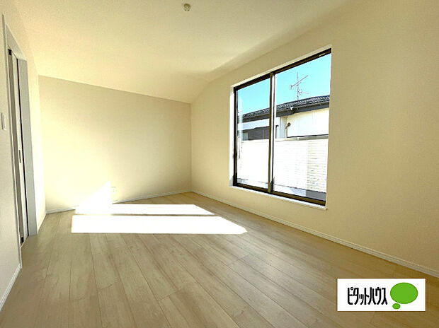 明るい洋室です