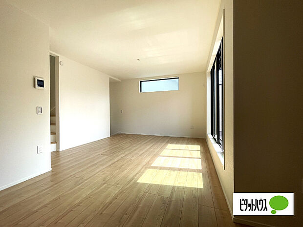 明るく開放的なリビングです