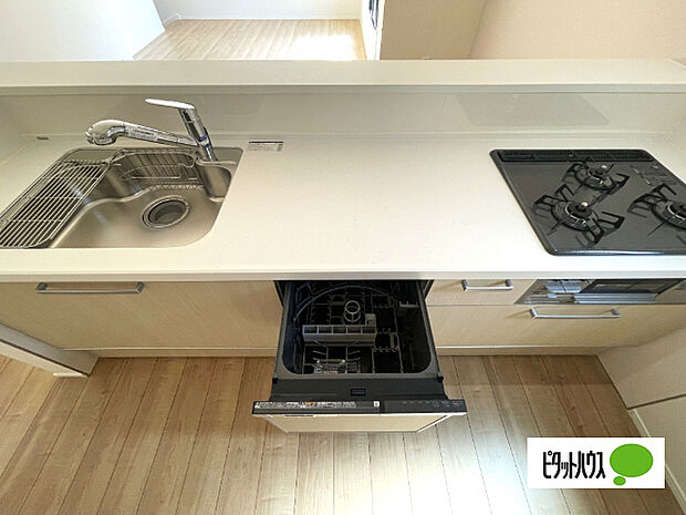 人気の食洗器付き対面キッチンです