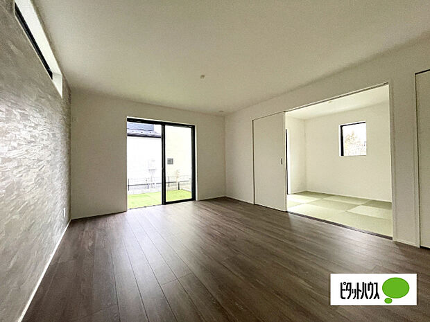 明るく開放的なリビングです