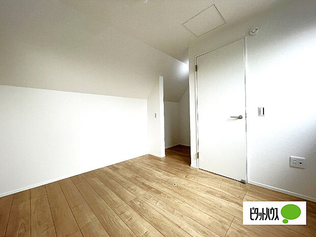 明るい洋室です