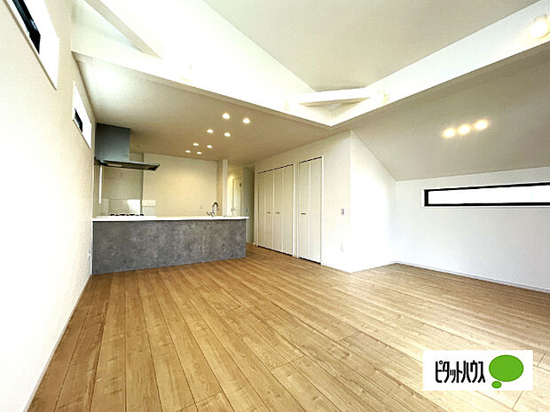 建物完成しました、いつでもご見学は可能です