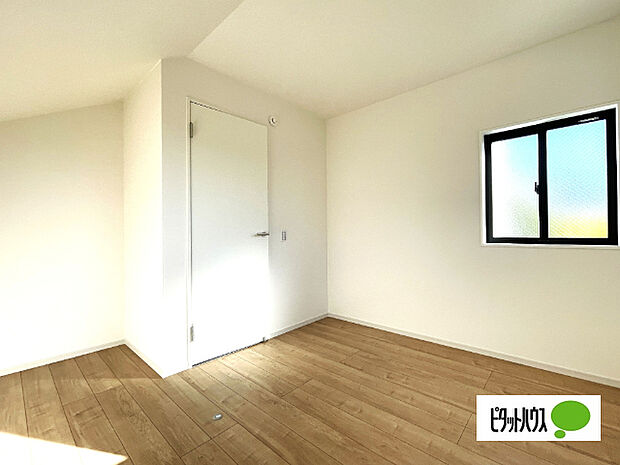 明るい洋室です