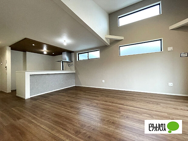 明るく開放的なリビングです