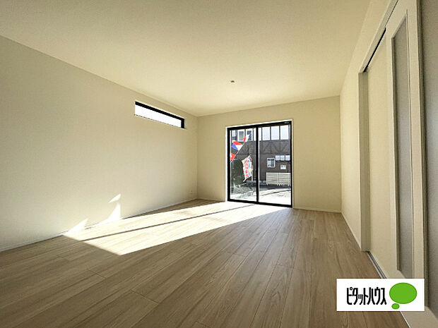 明るく開放的なリビングです