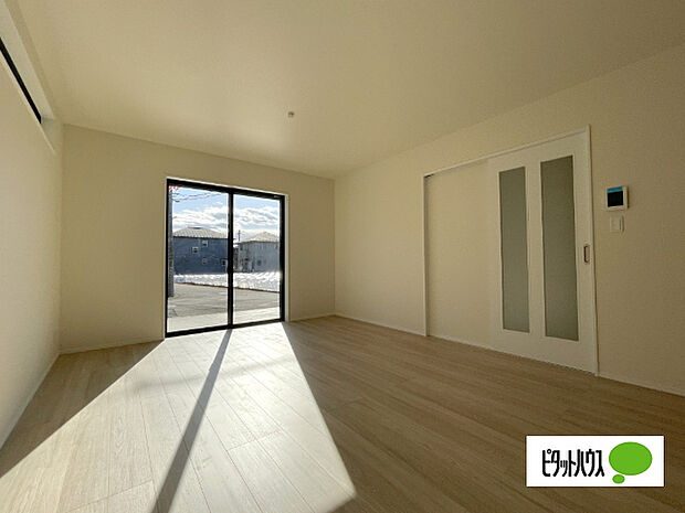 明るく開放的なリビングです